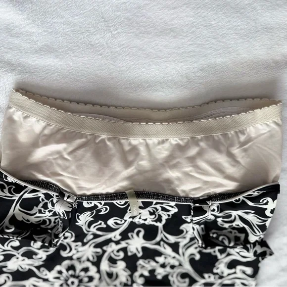 Lands’ End Tankini Swim Top Black W/White Floral Pattern Size 10 - Picture 5 of 13